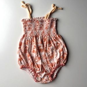 Burt’s bees crab print baby romper size 6-9 months EUC